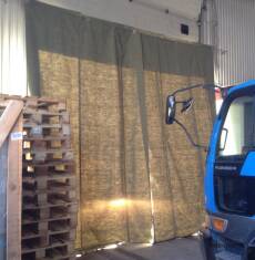 Брезентовая гаражная штора из двух полотен